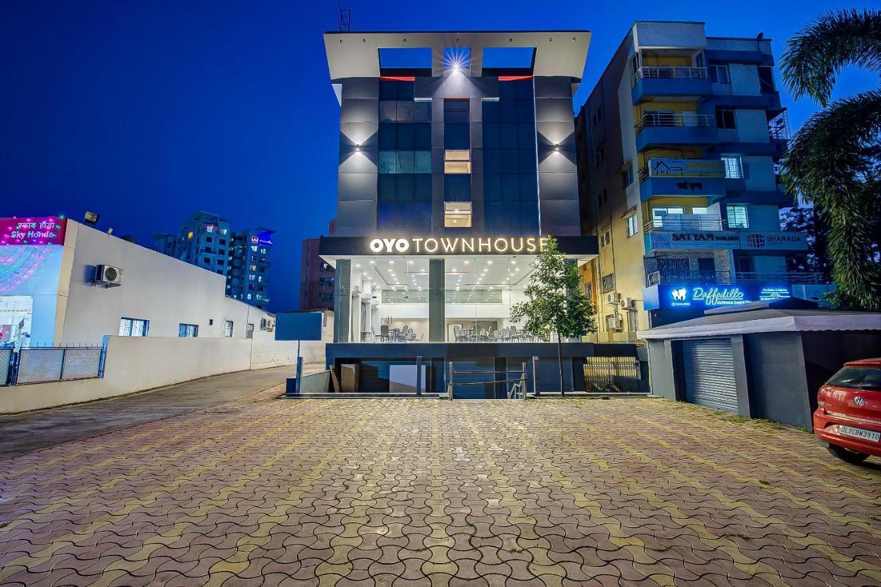 Oyo Townhouse 048 Hadapsar Hotell Phursungi Exteriör bild